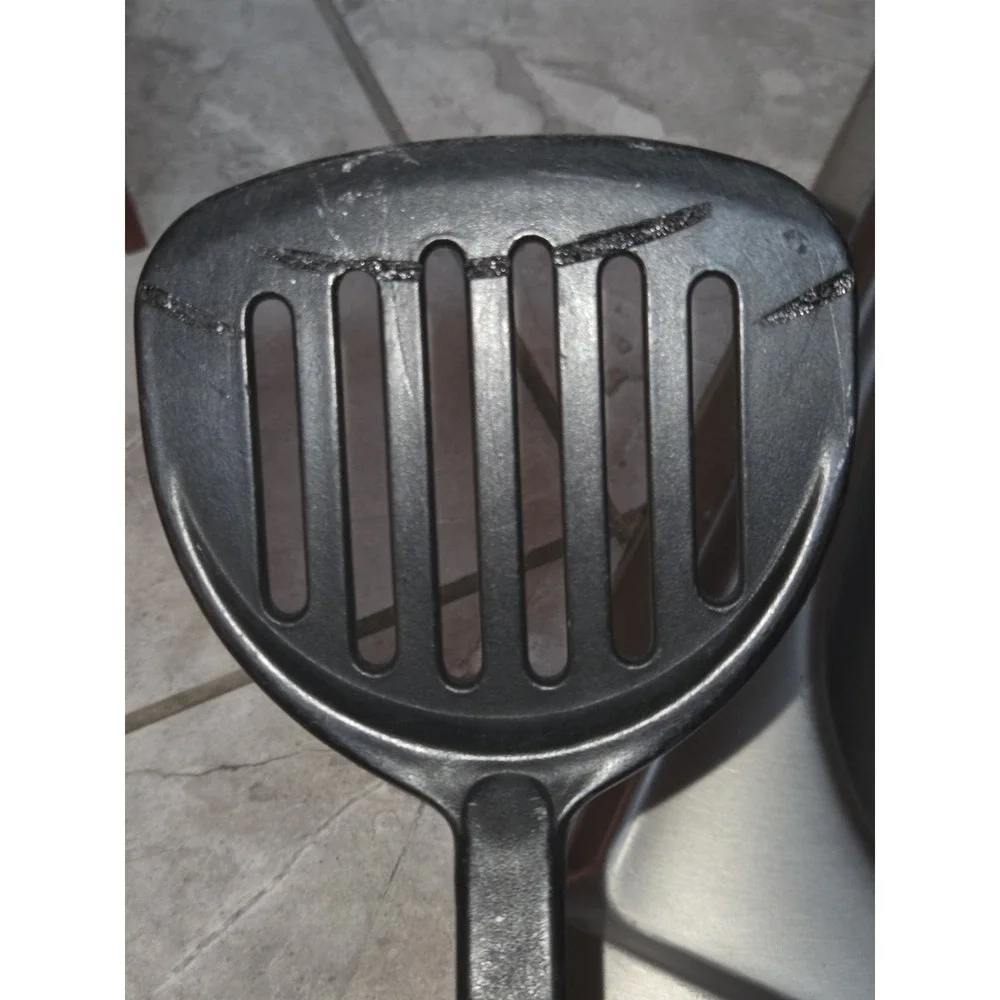 Ekco Slotted Turner Vintage Nylon Slotted Spatula Black - Melt Marks Shown